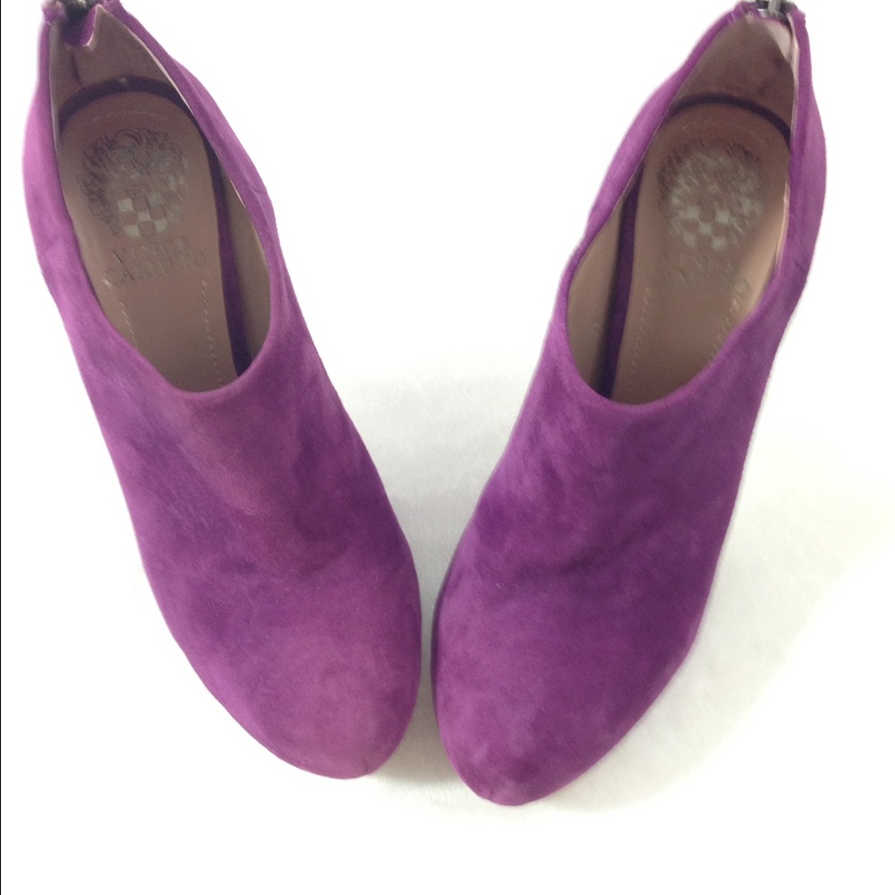 VINCE CAMUTO JERRELL SUEDE BOOTIE